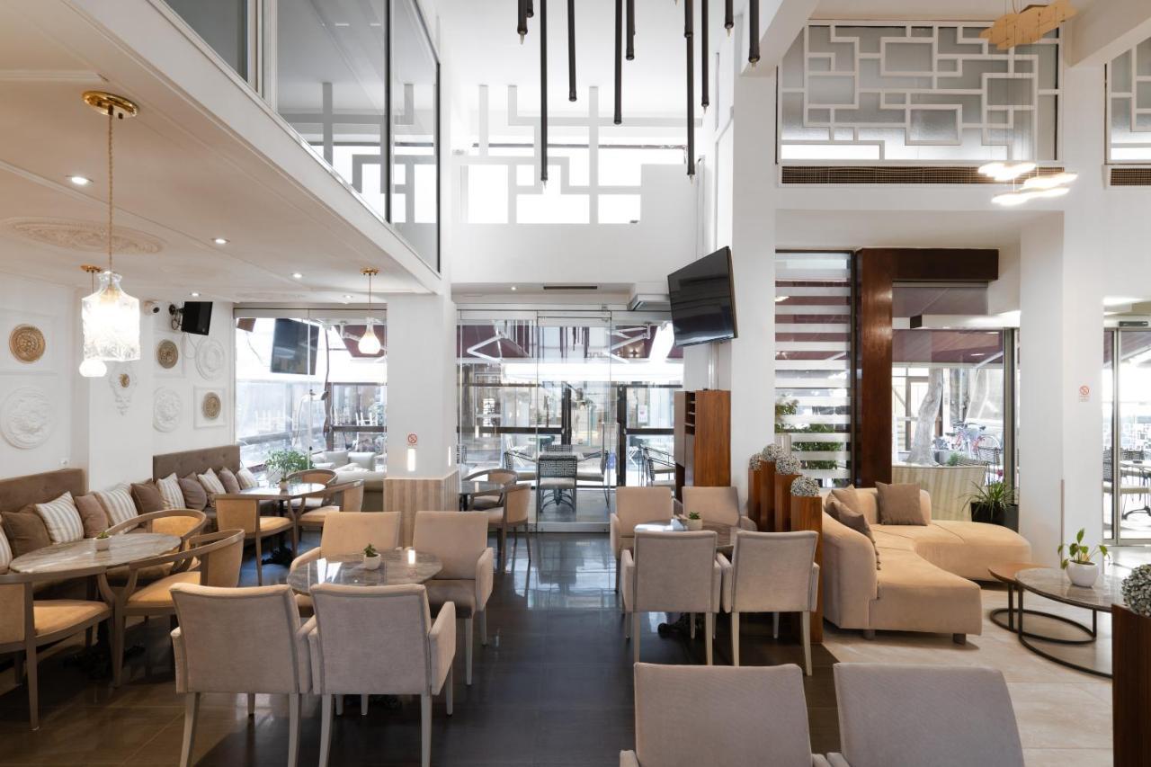 尼提纳斯酒店 特里卡拉 外观 照片